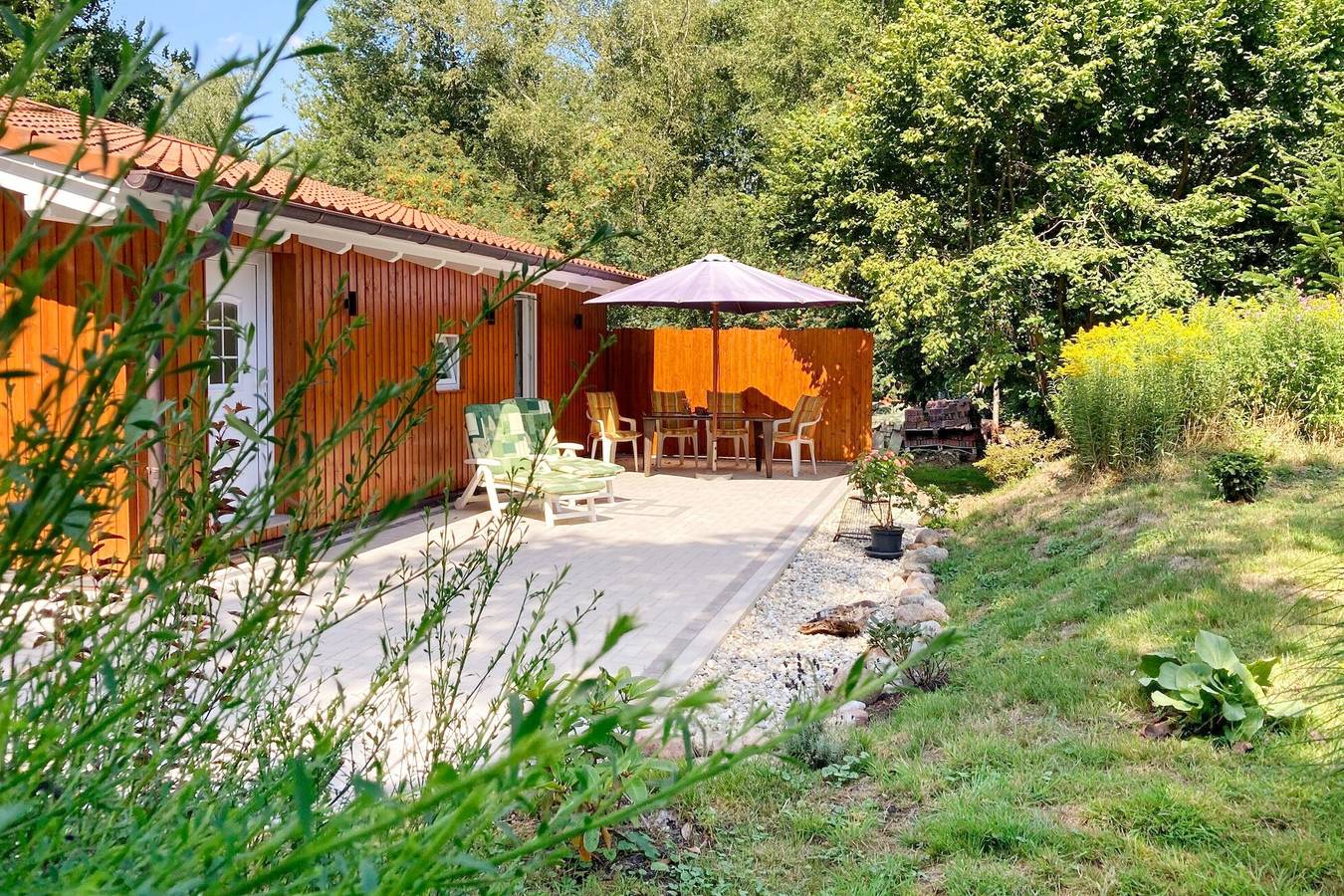 Ganze Wohnung, Ferienwohnung 'Ferienhaus Im Grünen' mit privater Terrasse, Wlan und Klimaanlage in Varel, Nordseeküste