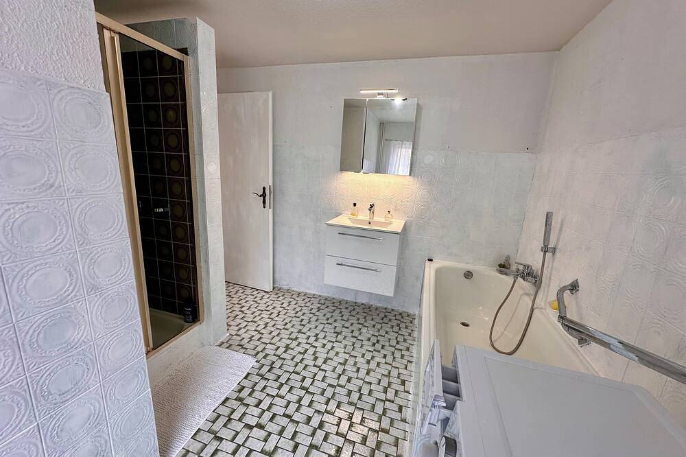 Ein Doppel Schlafzimmer im ländlichen Grünen in Delligsen, Landkreis Holzminden