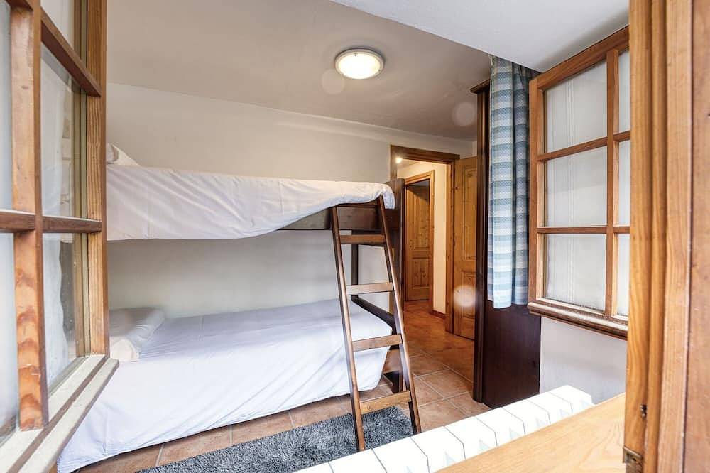 Ganze Wohnung, Herrliche Wohnung für 6 Personen mit Tv, Balkon, Haustiere erlaubt und Panoramablick in Isella (Macugnaga), Macugnaga