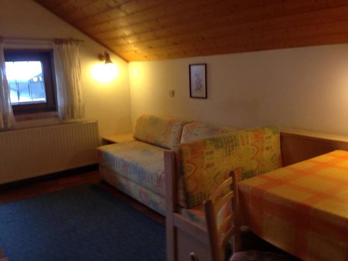Ferienwohnung für 5 Personen, mit Balkon und Terrasse sowie Ausblick in Olang