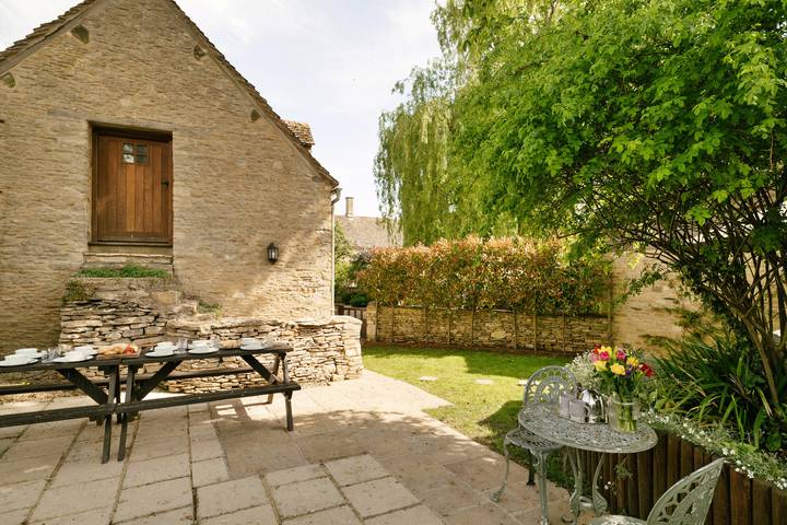 Holiday rental for 11 people, with garden, with pets in Oxfordshire