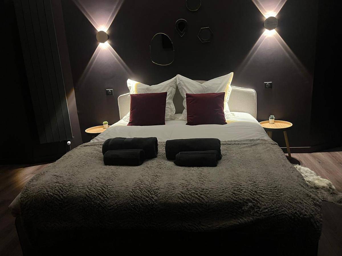 Appartement entier, Le Cocon - Love & Spa in Cébazat, Parc naturel régional des Volcans d'Auvergne