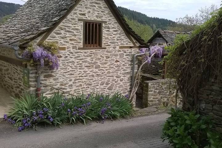 Location de vacances pour 2 personnes dans Montsalvy - 2