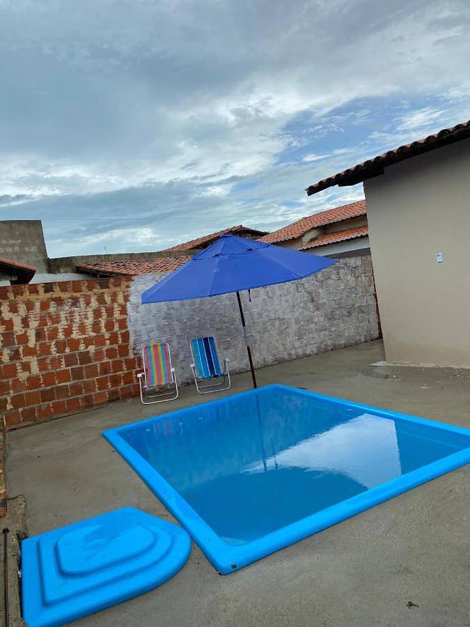 Casas e apartamentos de temporada para 6 pessoas, com piscina e balcão e ainda jardim and vista em Beberibe