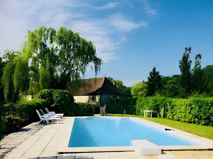 Location de vacances pour 7 personnes, avec vue sur le lac et jardin à Les Arques