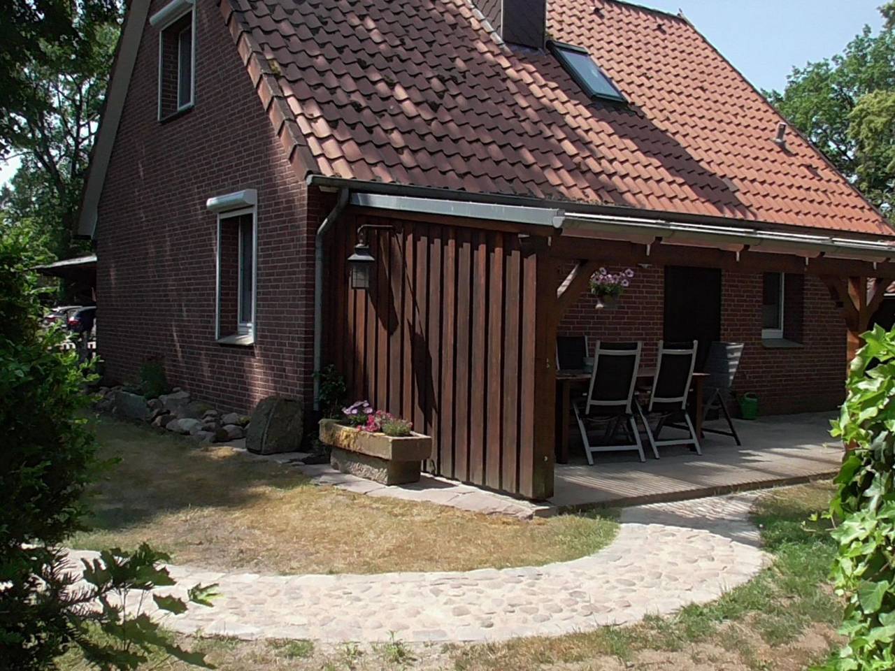 Mit überdachter Terrasse und Carport in Walsrode, Aller-Leine-Tal