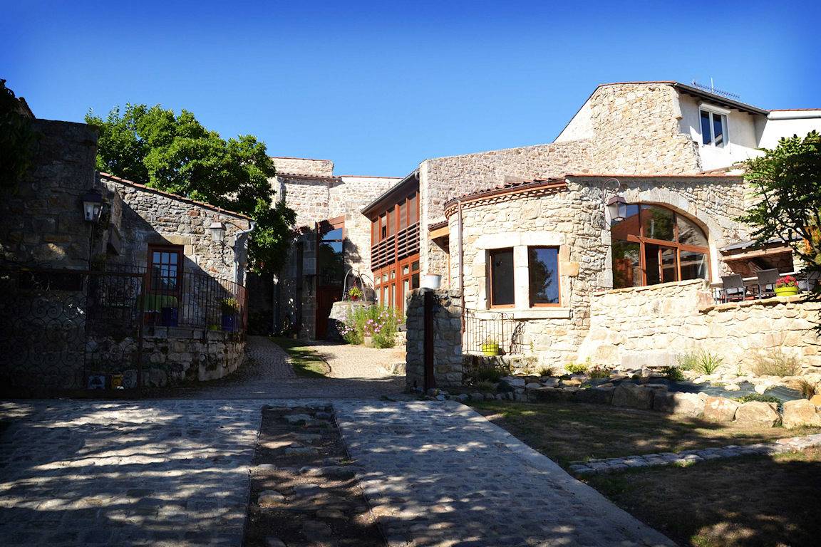 Le Petit Volcan - Chambre La Hutte Gauloise in Montpeyroux (Puy-de-Dôme), Massif central
