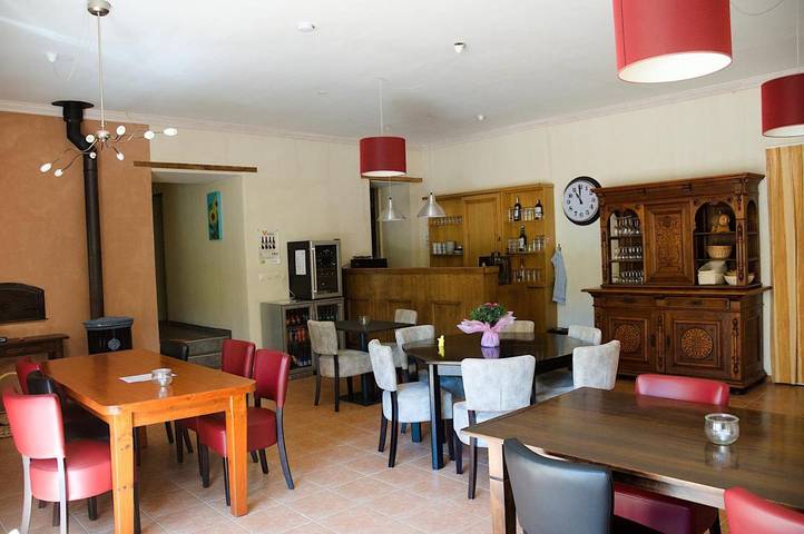 Hôtel pour 2 personnes, avec jardin ainsi que terrasse et vue dans Epiry - 3