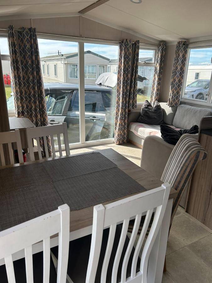 Mobile Home in Selsey, West Sussex