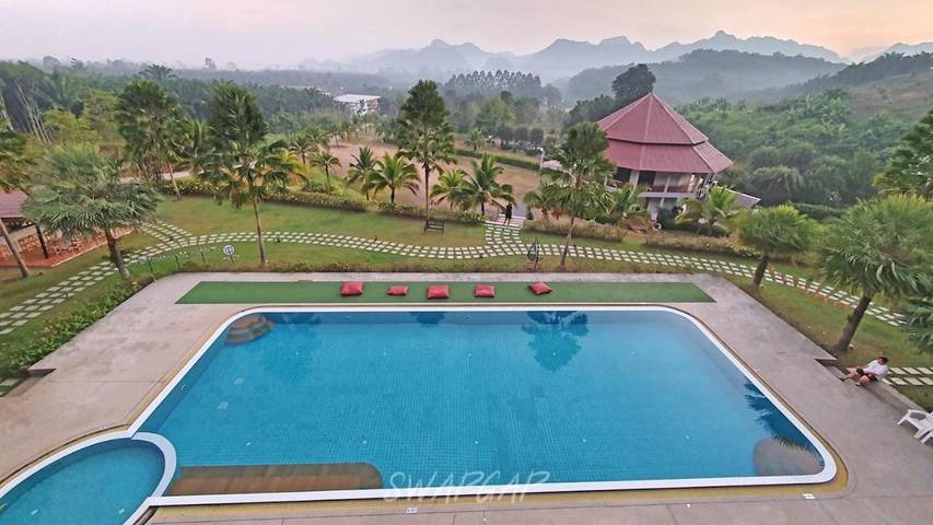 Alojamiento y desayuno para 2 personas, con jardín y piscina - 1