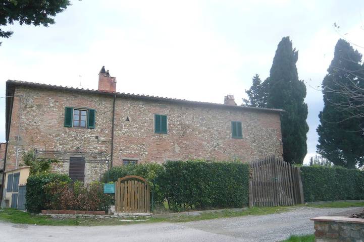 Agriturismo per 15 persone, con giardino e idromassaggio, con animali domestici in Certaldo