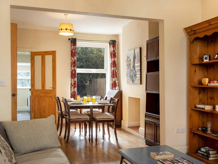 Glamping for 6 people, with garden in Nottinghamshire