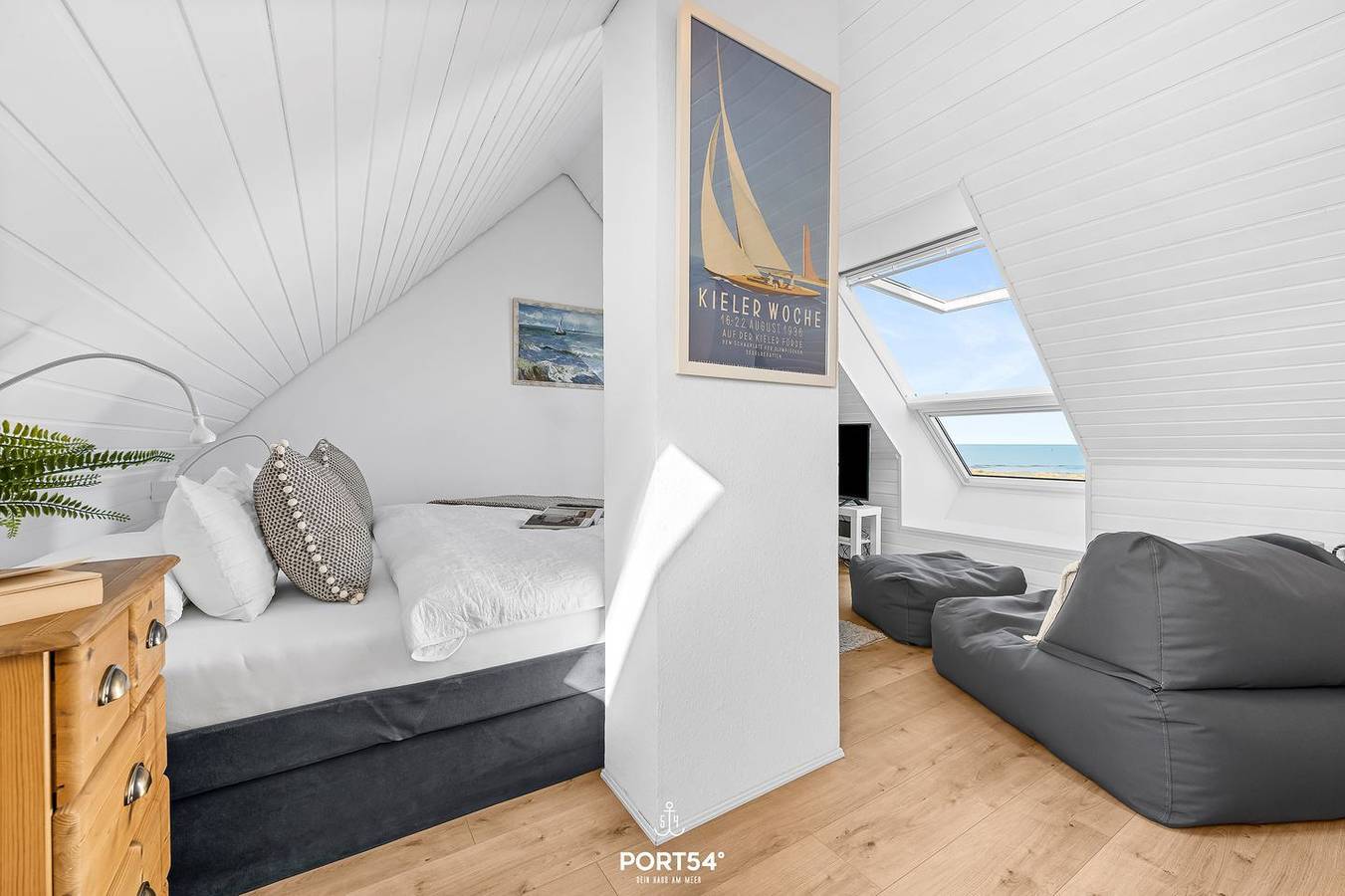 Ganze Wohnung, Ferienwohnung in Stein: Ostseeblick & Strandlage, 25 m zum Meer in Wendtorfer Strand, Stein