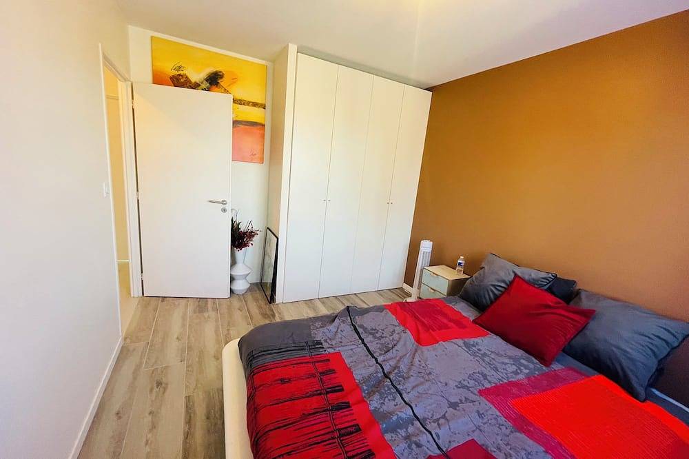 La Rochelle: Maison neuve avec piscine à 10mn du vieux port, un endroit calme… in Saint-Xandre, Région de La Rochelle