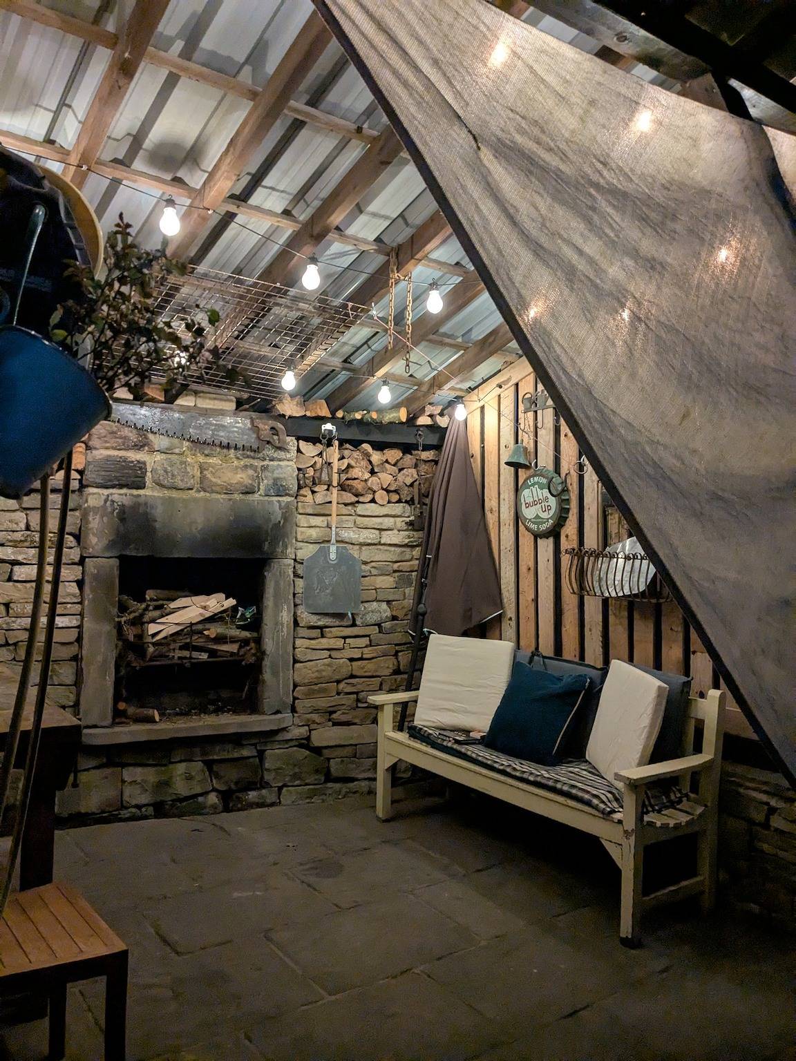Cozy Cottage Close to Haworth Sleeps 2 with Garden in West Yorkshire