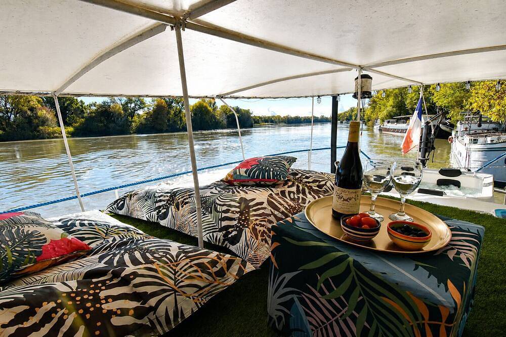 Péniche Le Makara – Parenthèse de charme in Avignon, Vaucluse