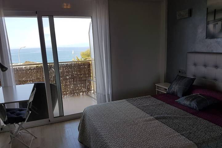 Appartement entier, Appartement face à la mer avec piscine et 2 chambres in Salou, Costa Dorada