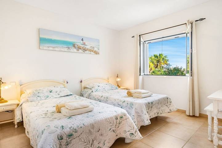 Villa Alma del Mar - Exceptional Villa with Marina Views & Pool in Port d'Addaia, Es Mercadal