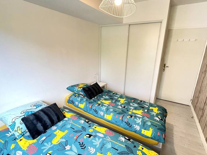 Appartement entier, Beau T3 avec vue parc et Dent du Chat, pour 3/4 pers, avec terrasse et Wifi in Aix-les-Bains, Région de Chambéry