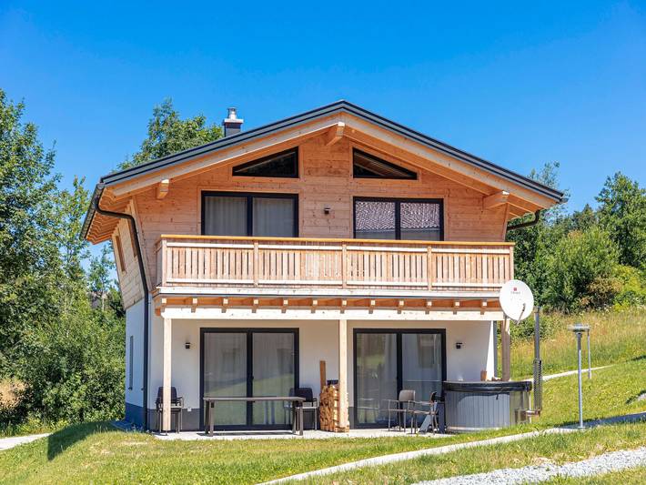 Villa for 7 people, with yard and sauna in Bavaria