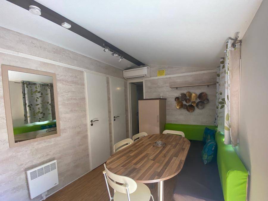 Camping de la Treille - Stacaravan 7 personen - Bora Bora strohut in Cavalaire-sur-Mer, Draguignan en omgeving