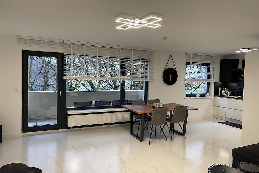 Ganze Wohnung, Zentrales Apartment\nmit Xxl Tv/Wlan,Vollküche & Kamin in Wuppertal, Bergisches Land