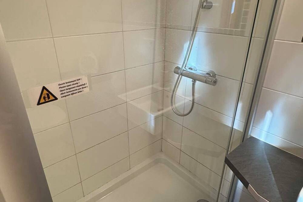 Le refuge de Séve: estate with games room and jacuzzi, ideal for families in Momignies, Hennegau