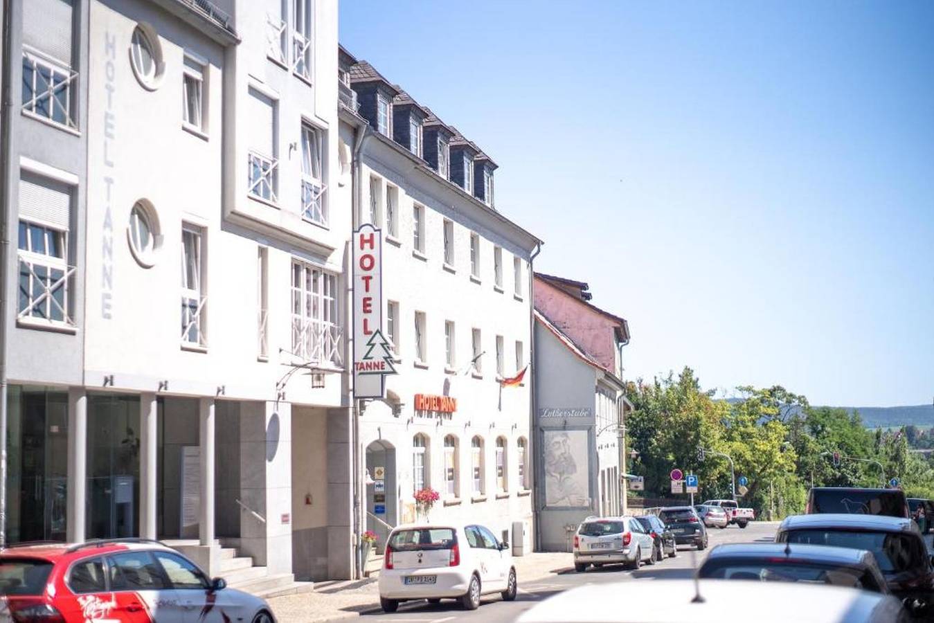 Ganze Ferienwohnung, Hotel Tanne - Doppel-Sparzimmer in Saalfeld, Saalfeld/Saale