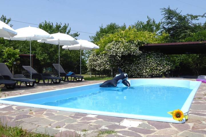 Casa de vacaciones para 10 personas, con jardín además de terraza y piscina - 1