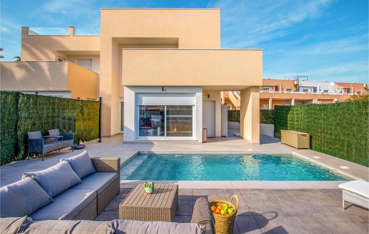 125 sqm Apartment with Pool, Parking, Terrace & WiFi in Playa Perla de Levante (Cartagena), Cartagena