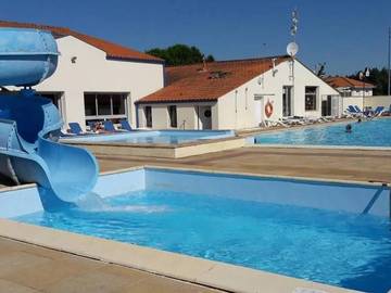 Mobil home pour 4 personnes, avec jacuzzi et bassin pour enfant à Bretignolles-sur-Mer