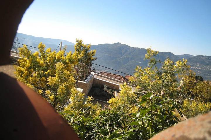 Location de vacances pour 5 personnes, avec Balcon et Jardin à Berre-les-Alpes