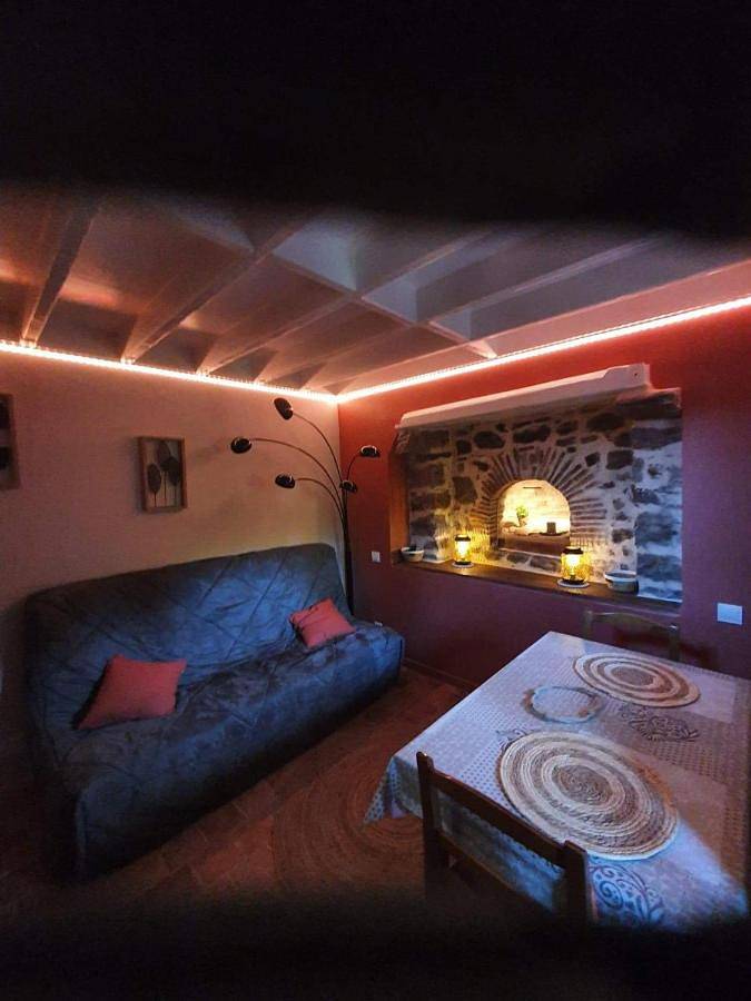 Gîte pour 2 personnes, avec terrasse à Torcé-Viviers-en-Charnie