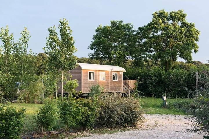 Gîte pour 4 personnes, avec piscine, animaux acceptés