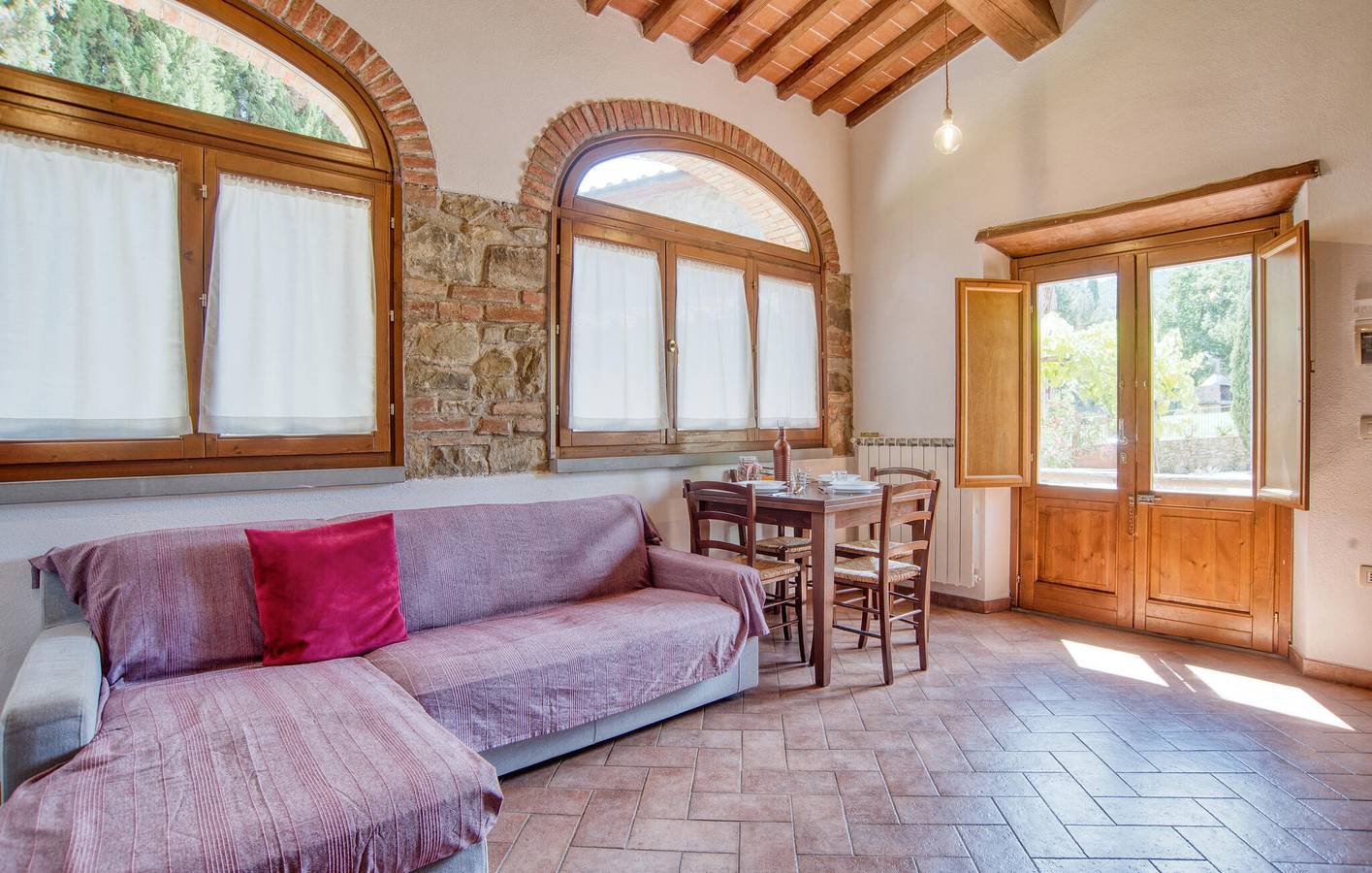 Acogedor apartamento con piscina y aparcamiento, cerca de la pizzería in Arezzo, Chianti