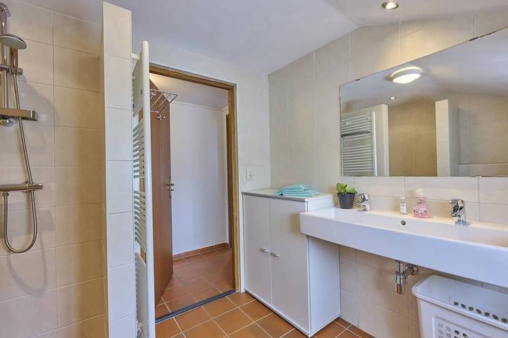 Ruhig gelegenes Ferienhaus mit schönem Pool in Oisterwijk, Nordbrabant