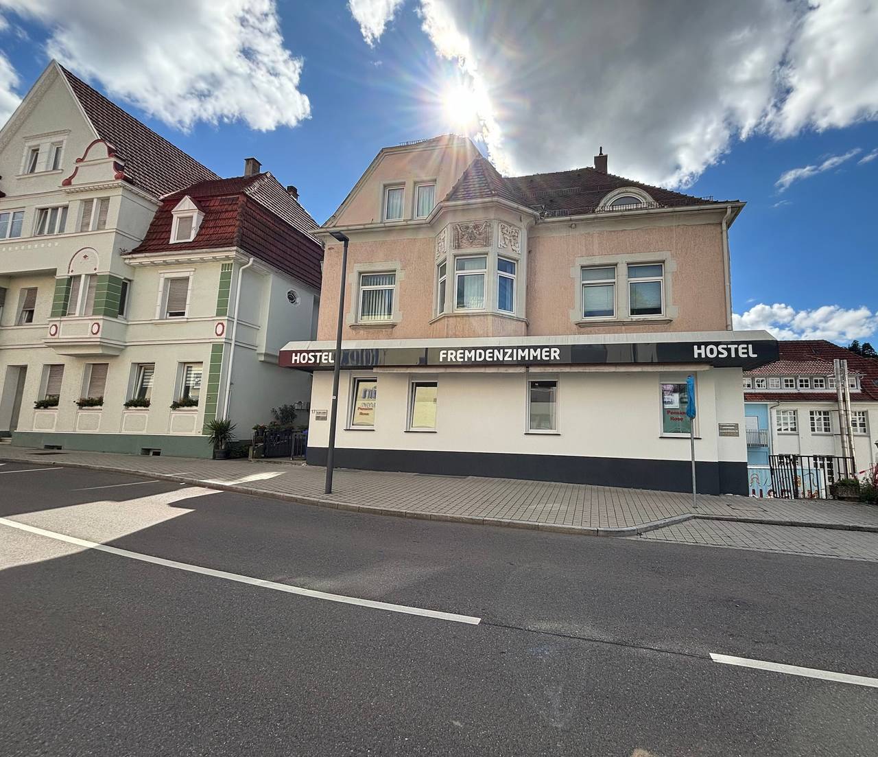 Zimmer '5' mit gemeinsamer Terrasse und Wlan in Tailfingen, Albstadt