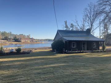 Log Cabin for 5 Guests in Lake Murray, South Carolina, Picture 4