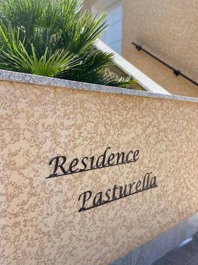 Gîte pour 4 personnes, avec piscine ainsi que vue et jardin à Furiani - 3