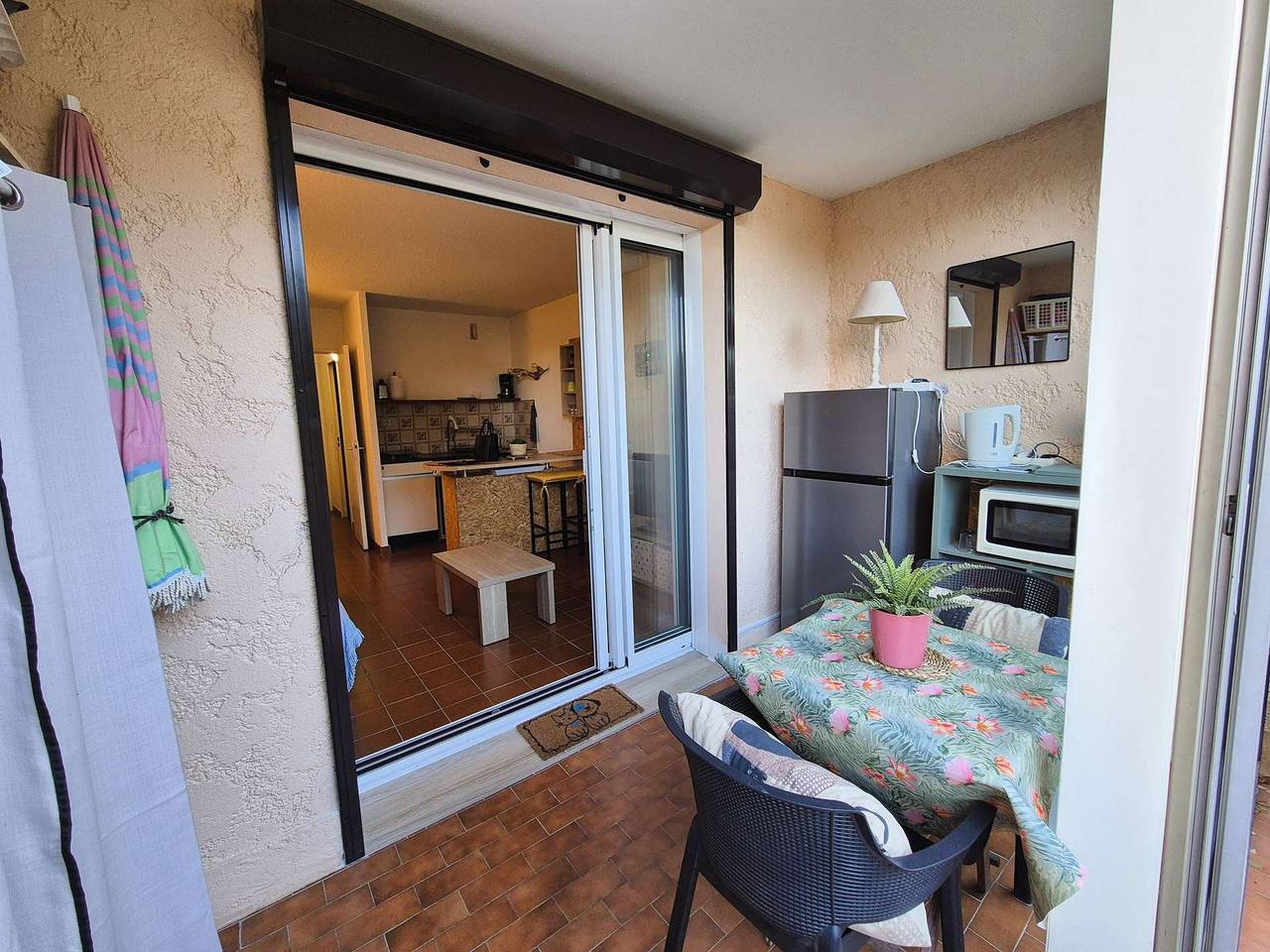 Studio entier, Studio rez de jardin,climatisation, proche de la mer, parking.. in Saint-Mandrier-sur-Mer, Région de Toulon