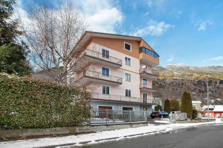 Gîte pour 6 personnes, avec jardin, animaux acceptés à Sondalo