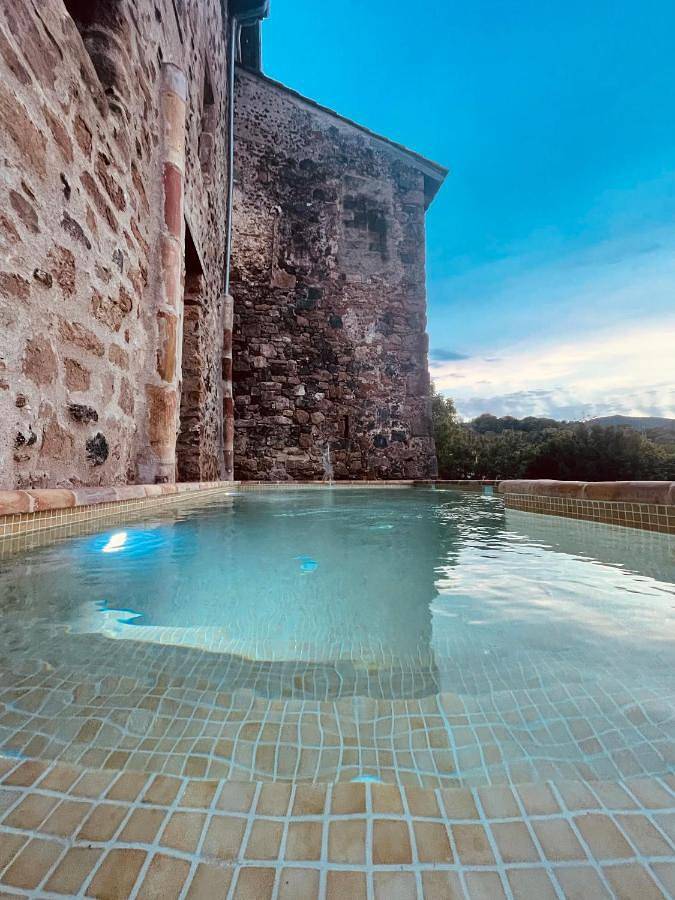 Hôtel pour 2 personnes, avec jardin et vue ainsi que vue sur le lac et piscine à Santa Pau - 2