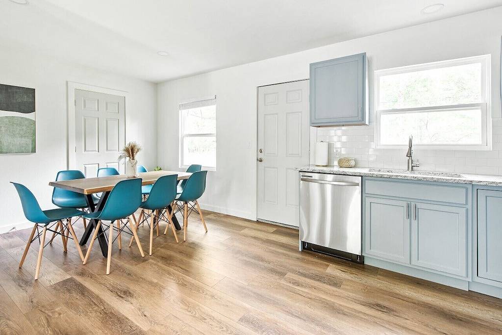 Fully remodeled Cozy house, 10 min. from airport in Irving, Dallas County