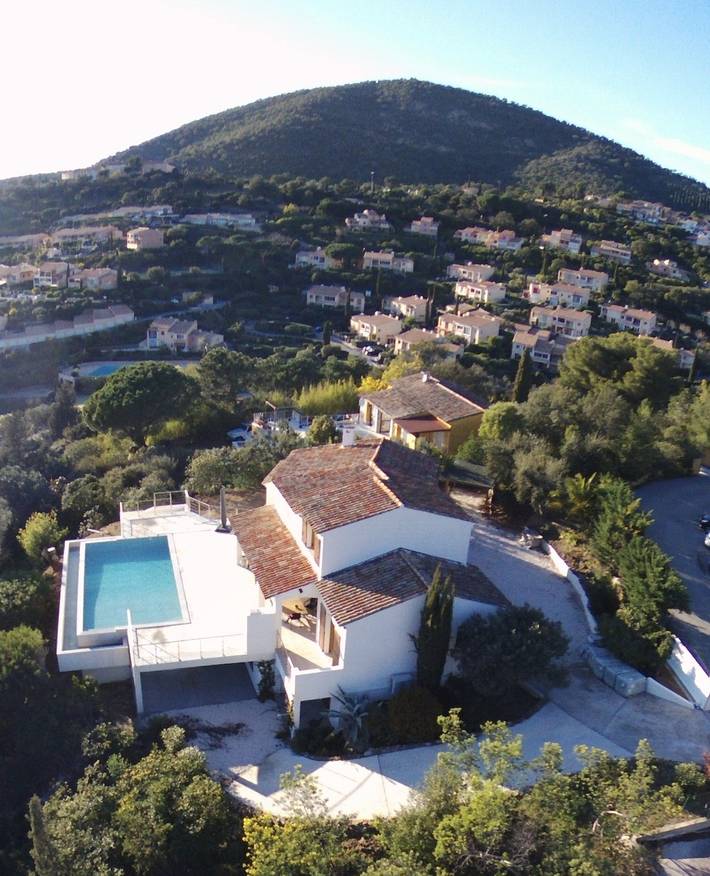 Gîte pour 10 personnes, avec piscine, adapté aux familles
