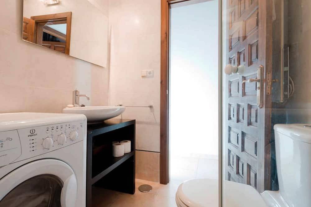Entire apartment, Fantástico Loft Ático Con Fantástica Terraza Privada Situado Centro Más Servicio in Centro-Sagrario, Granada