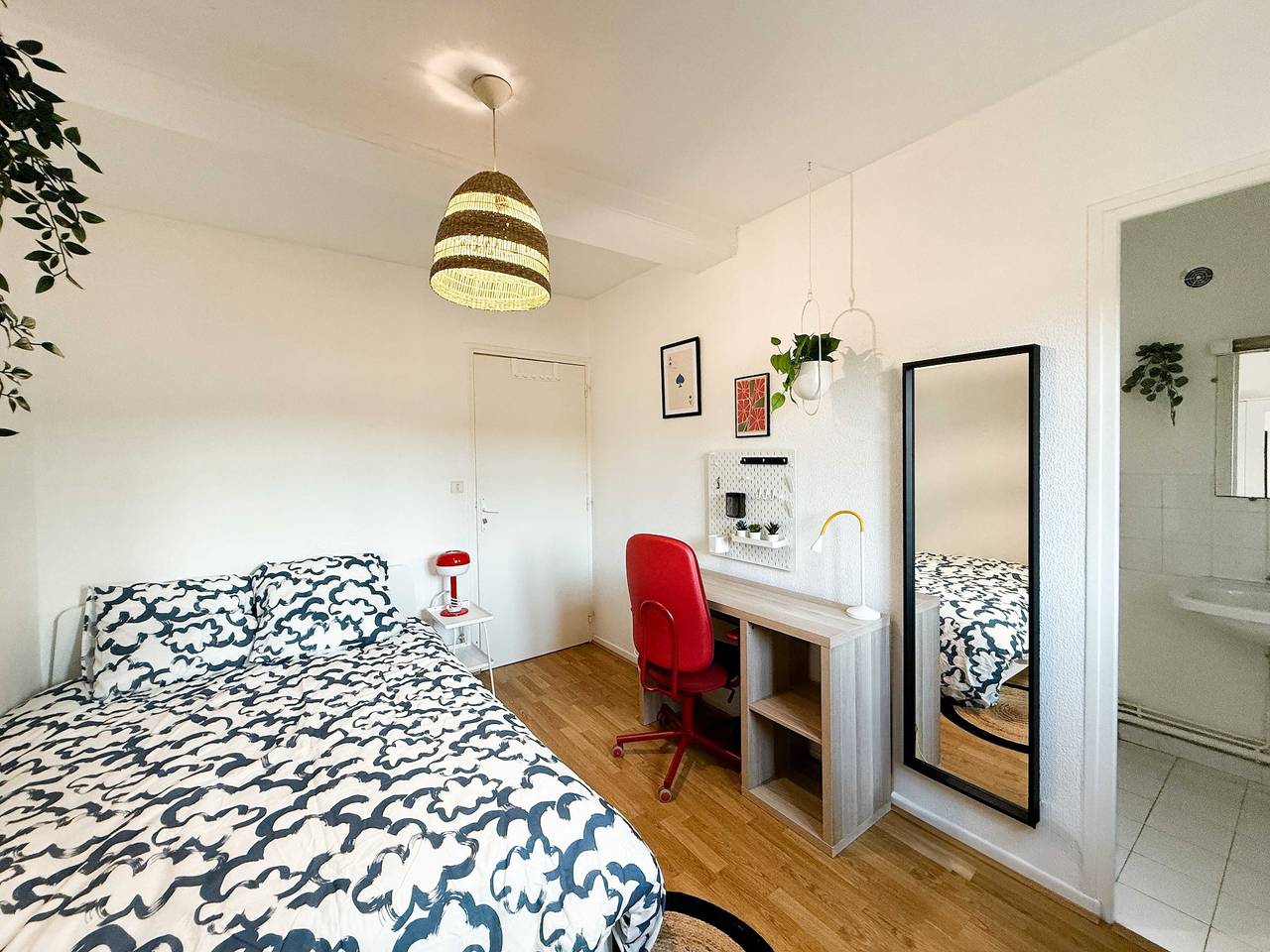 Ganze Wohnung, Gemütliches Zimmer in einer freundlichen Wohngemeinschaft – Lyon 8. in Lyon, Lyon und Umgebung