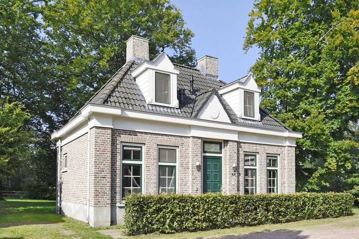 Vakantiehuis voor 4 personen, with Balkon/Terras and Terras as well as Sauna in Sallandse Heuvelrug