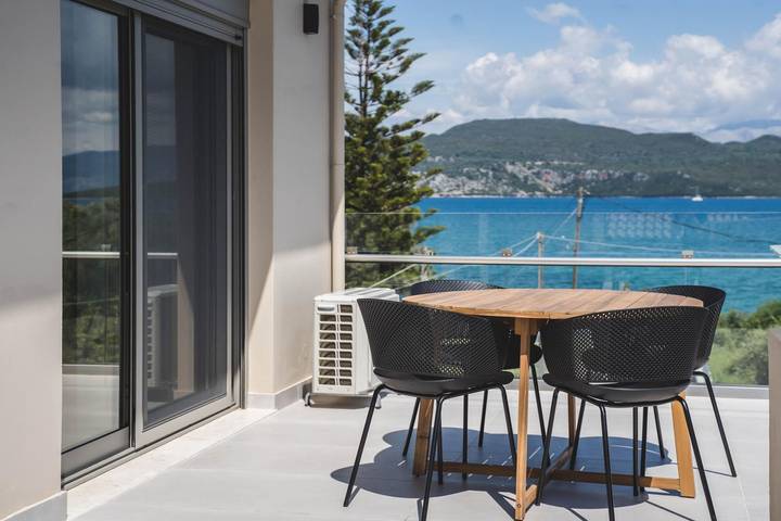 Διαμερίσματα διακοπών για 4 άτομα, με Μπαλκόνι και Ταράτσα καθώς και Κήπο και Πισίνα στην Κατούνα