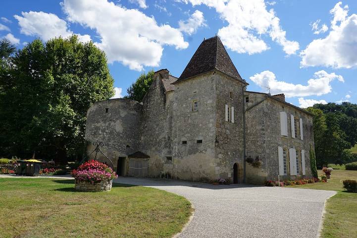 Gîte pour 12 personnes, avec Jardin à Eynesse