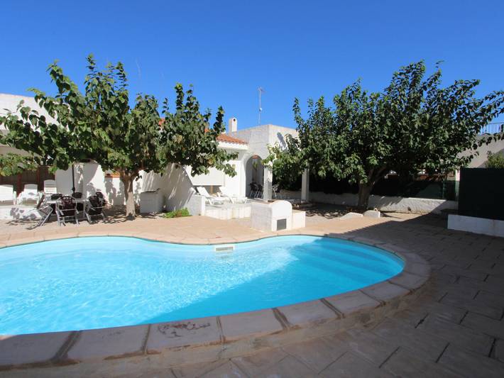 Ferienhaus für 6 Personen, mit Terrasse und Garten sowie Pool an der Costa Dorada